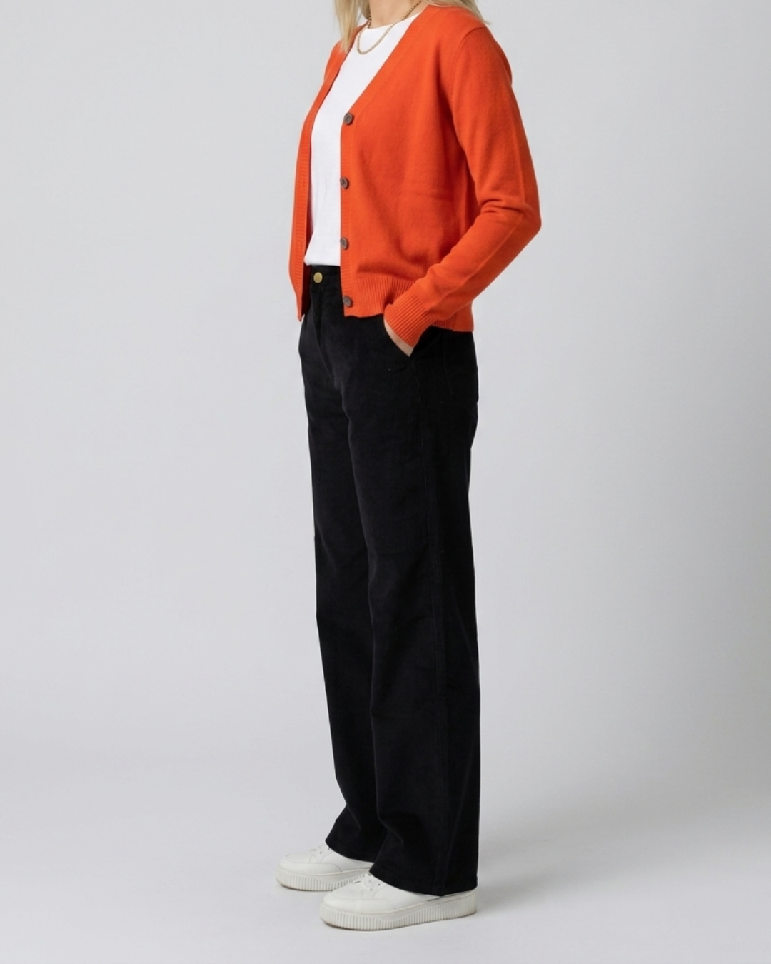 Wide leg silhouette of Reca black high waisted corduroy pants