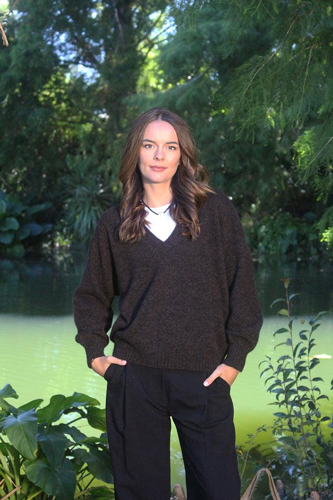 Cavern V Neck Jumper - Charcoal - Reca