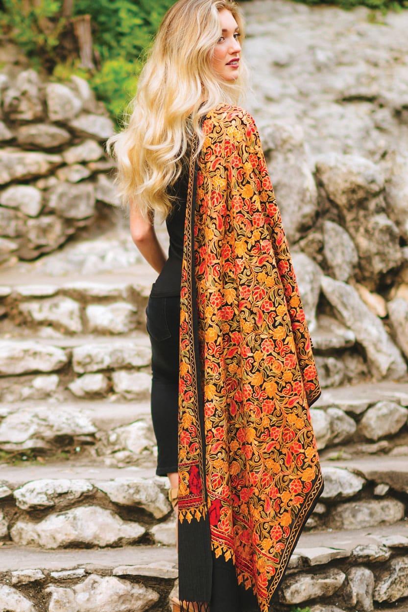 Embroidered Wool Shawl - Reca