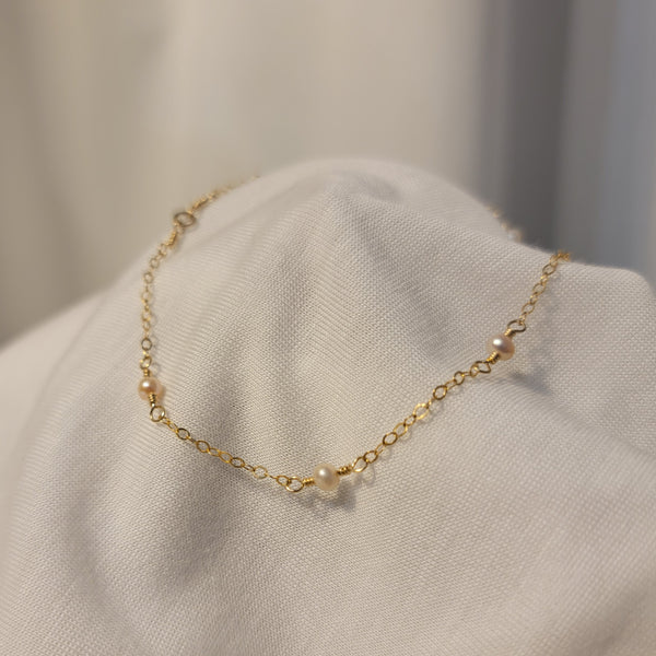 Mini Pearls Bracelet - Gold
